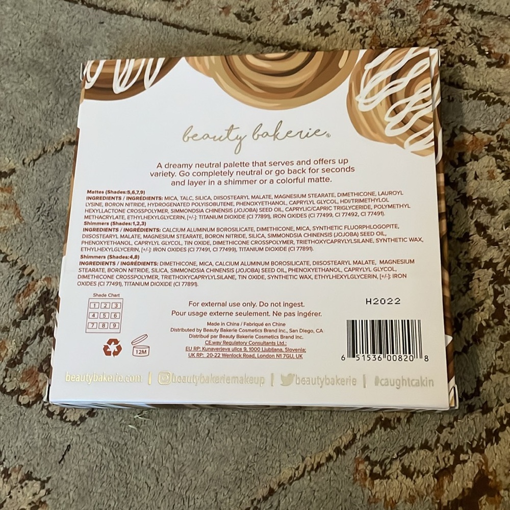 NIB Beauty Bakerie The Chosen Bun eyeshadow palette - Picture 3 of 4